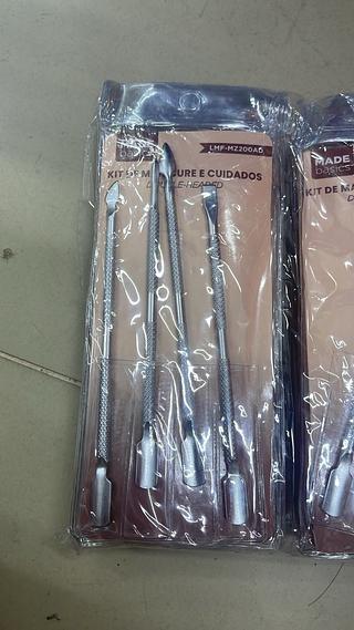 KIT DE MANICURE E CUIDADOS DOUBLE-HEADED MADE BASICS
