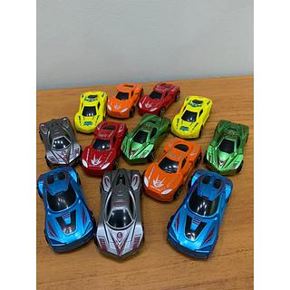 CARRINHO DE PLÁSTICO