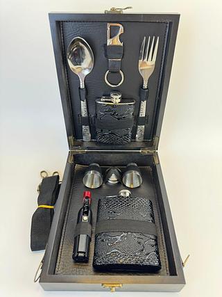 KIT DE CANTIL E UTENSÍLIOS TALHERES , ABRIDOR E COPINHO COM MALETA LUATEK