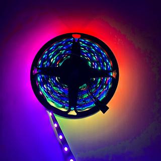 FITA DE LED RGB 60SMD DC 12V 5M L-LENA