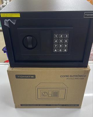 COFRE ELETRONICO COM BLOQUEIO DE SENHA, CHAVE E 4 PILHAS AA TOMATE