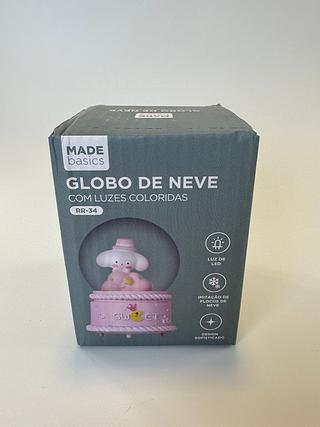 GLOBO DE NEVE COM LUZES COLORIDAS MADE BASICS