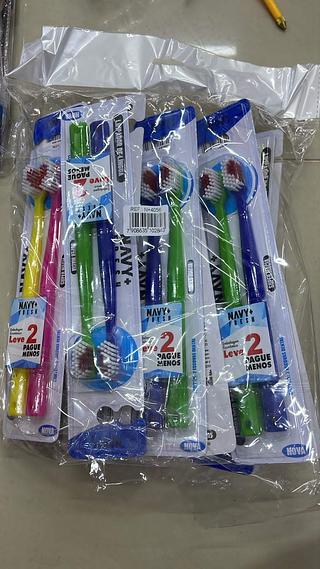 ESCOVA DENTAL ADULTO SUPER MACIA 2 UNIDADES NAVY+FRESH