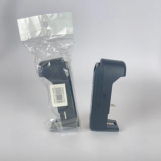 CARREGADOR DE BATERIA LEON